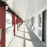Medicine Hat Inn & Suites