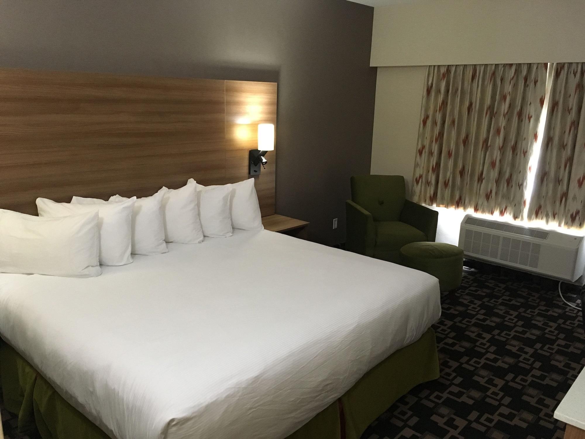 Baymont By Wyndham Medicine Hotel Medicine Hat