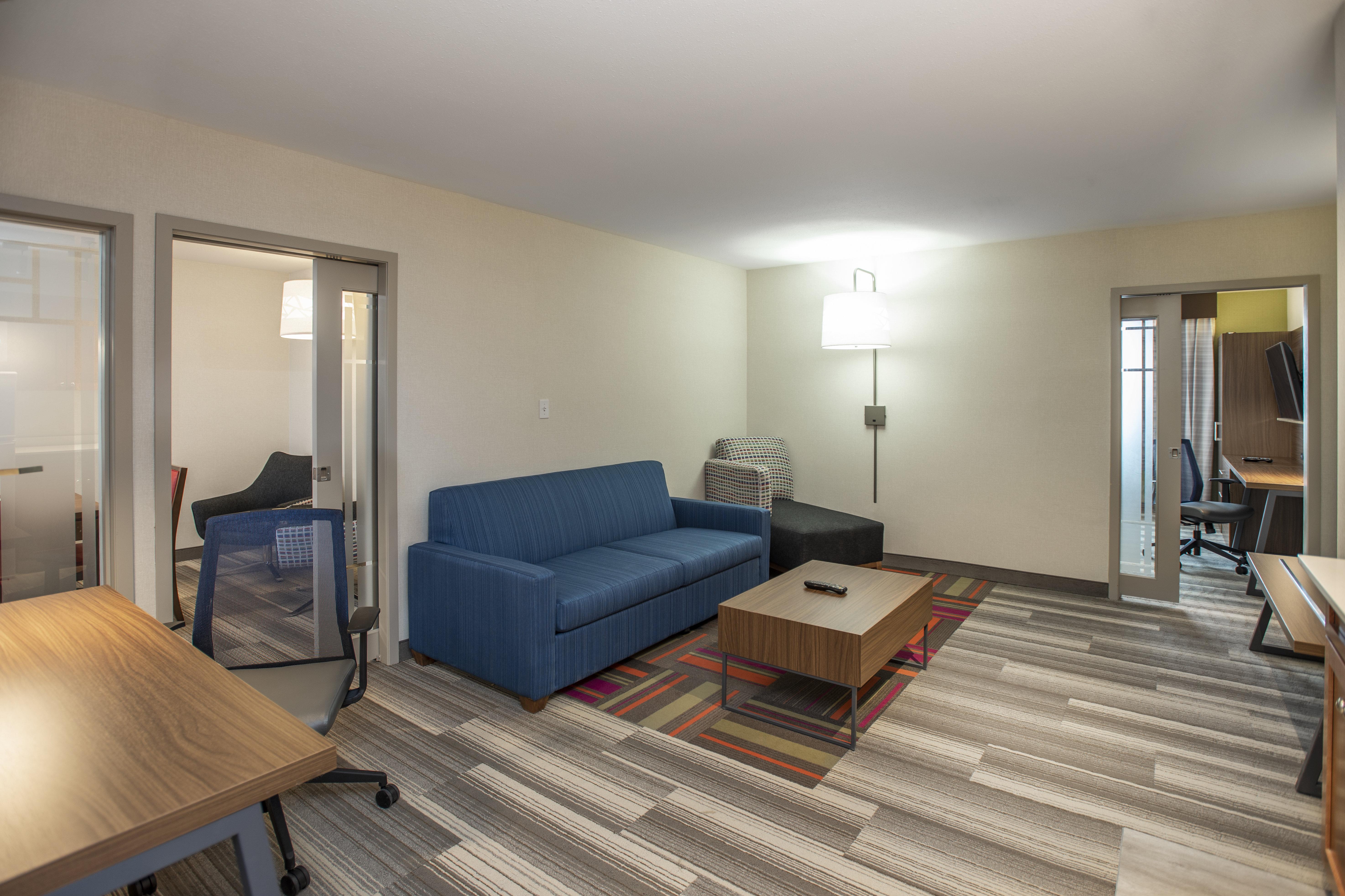 Express & Medicine By Ihg Medicine Hat
