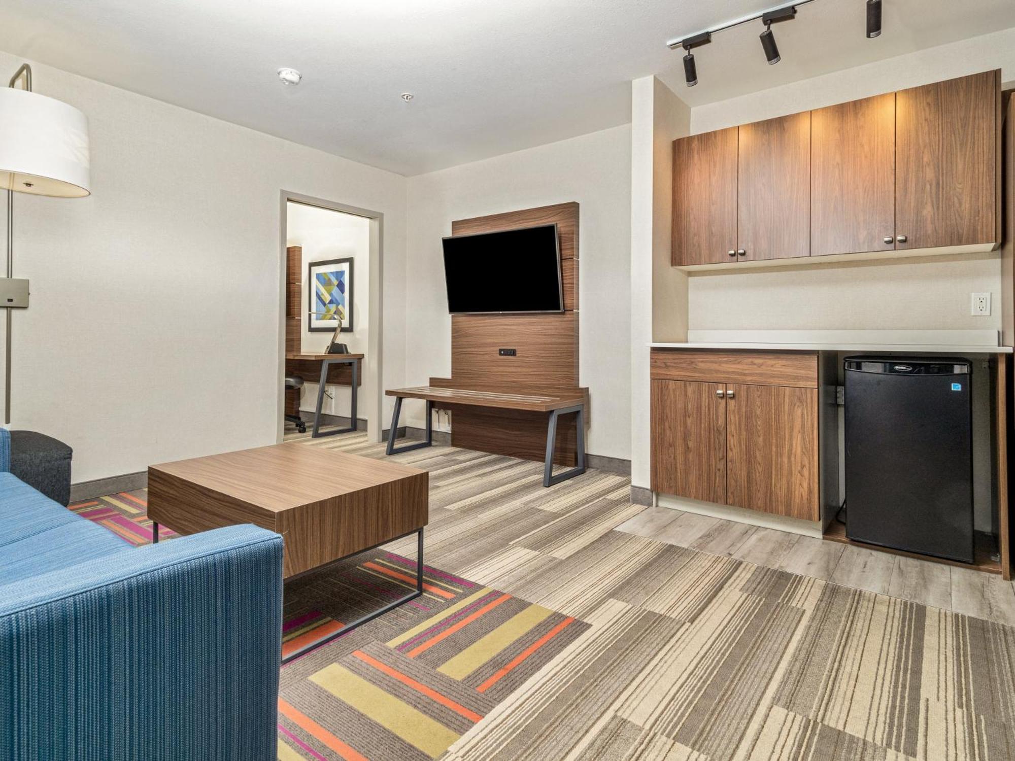 Express & Medicine By Ihg Hotel 4*