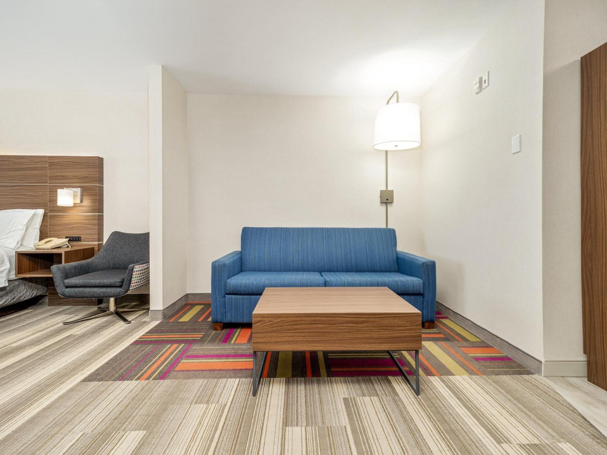 Hotel Express & Medicine By Ihg 4*