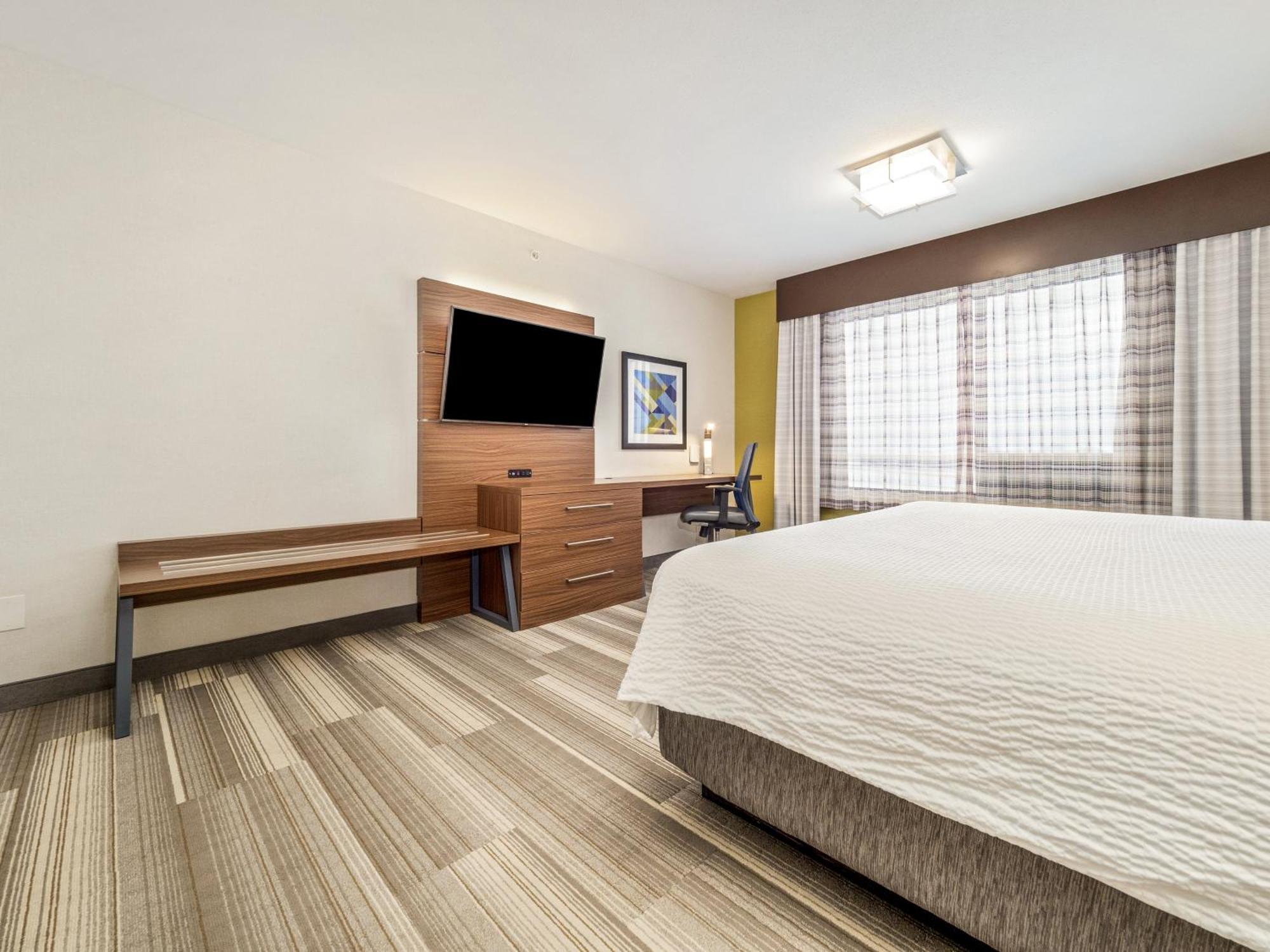 Express & Medicine By Ihg Hotel