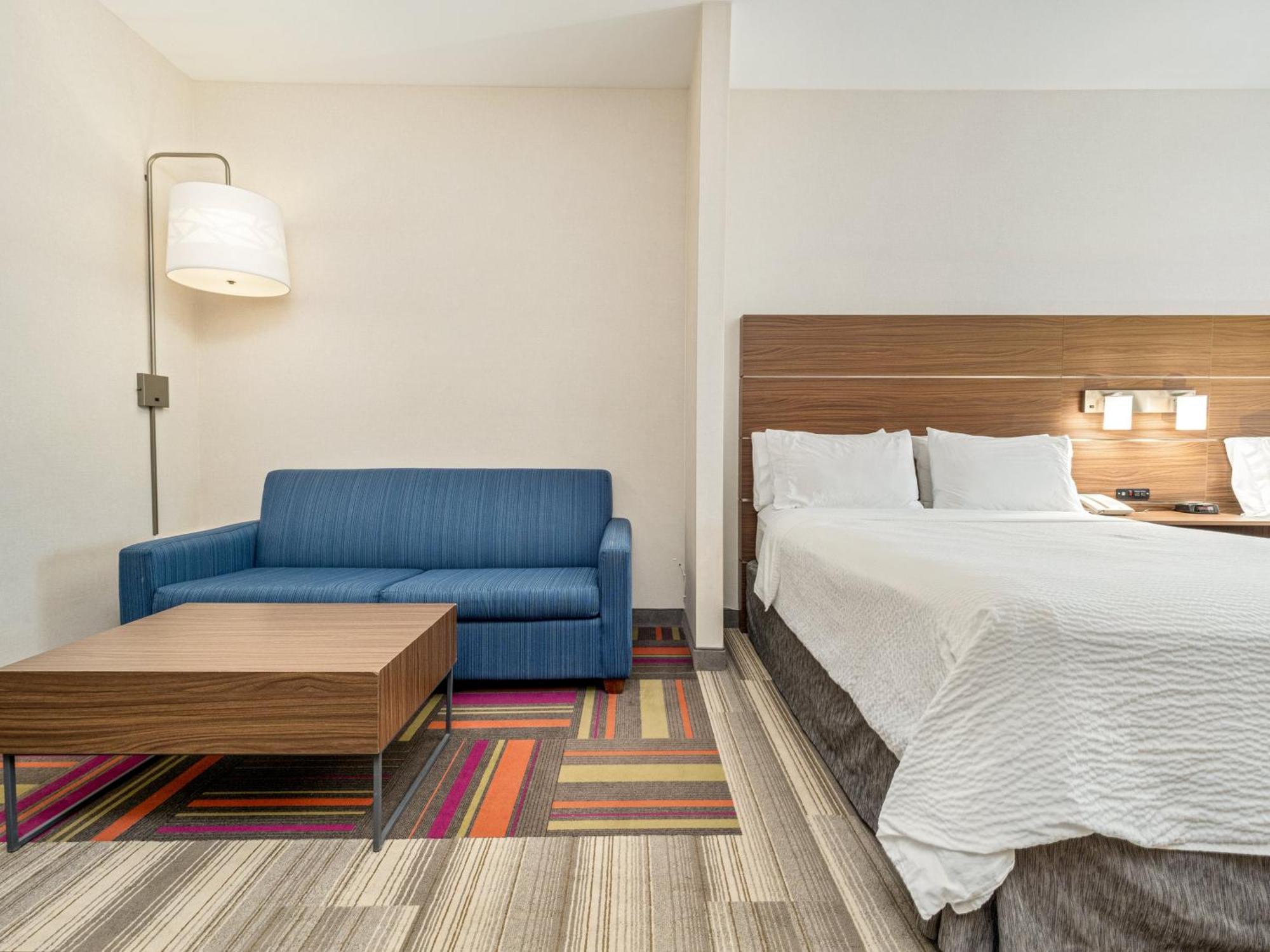 Express & Medicine By Ihg Hotel