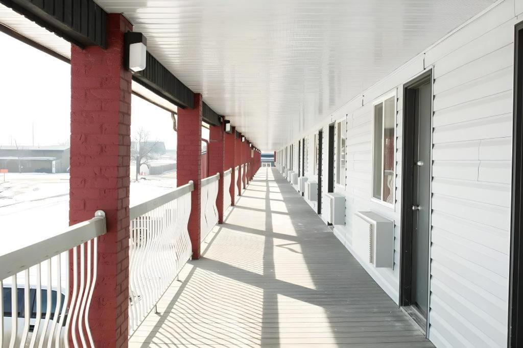 Medicine & Motel Medicine Hat