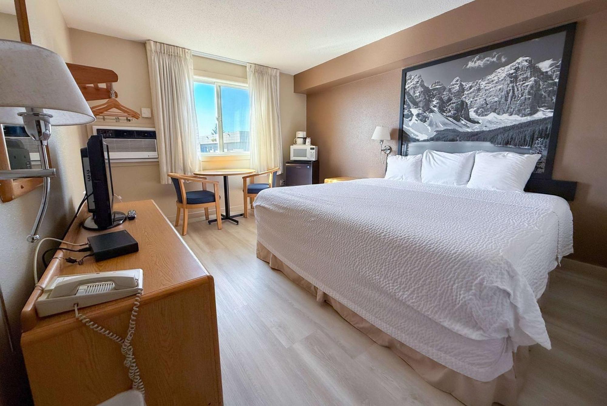 Super 8 By Wyndham Medicine Ab Motel Medicine Hat