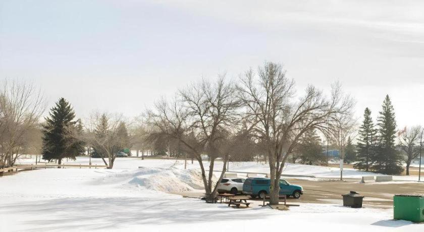 Medicine & Motel Medicine Hat