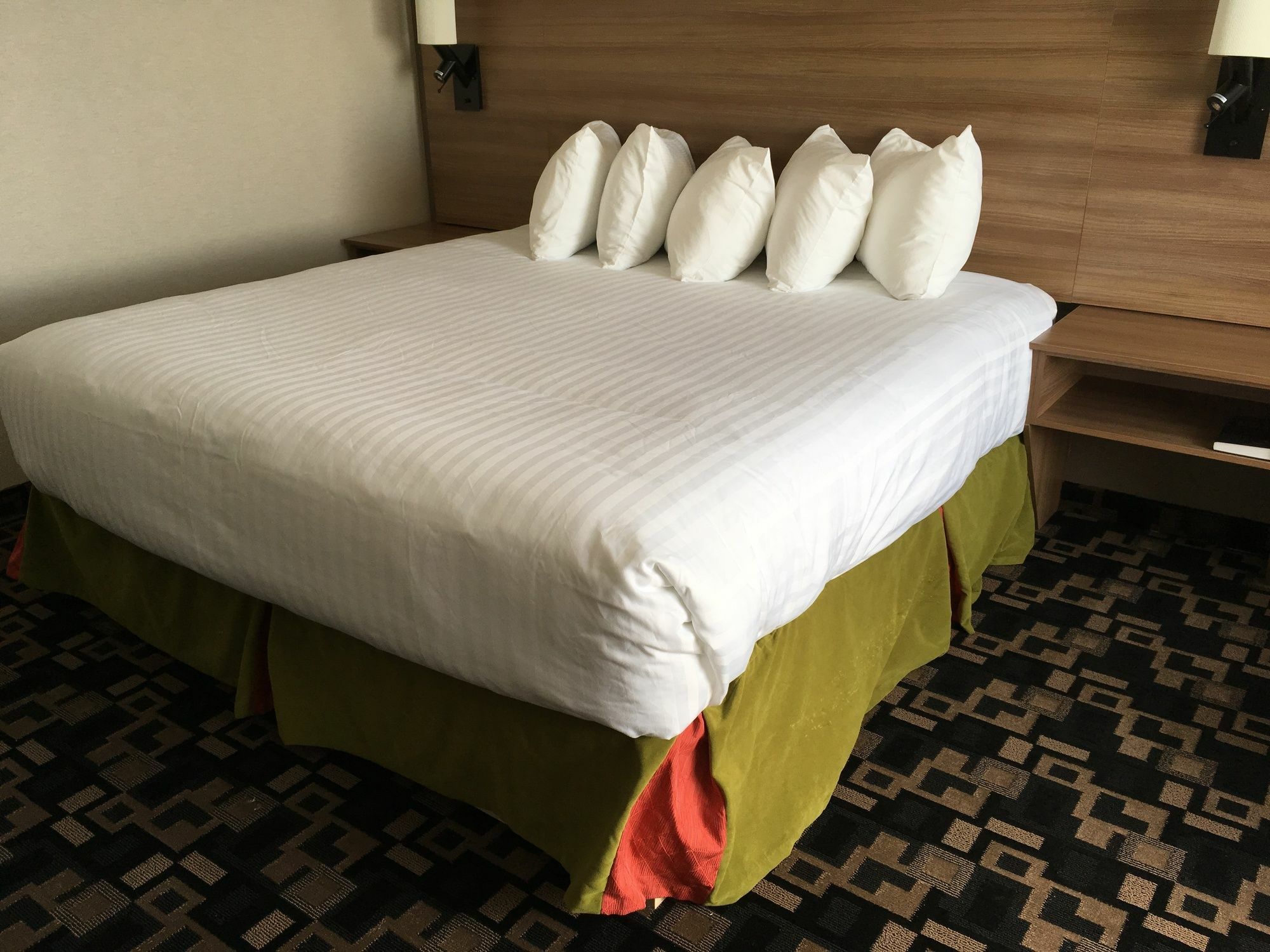 Hotel Baymont By Wyndham Medicine 4*