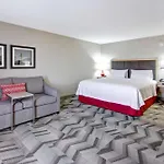 Hampton Inn & Suites - Medicine Hat