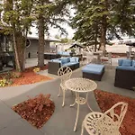 Clarion Pointe