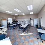 Super 8 By Wyndham Medicine Hat Ab