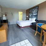 Super 8 By Wyndham Medicine Hat Ab