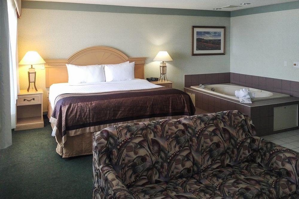 Flamingo Hotel Medicine Hat