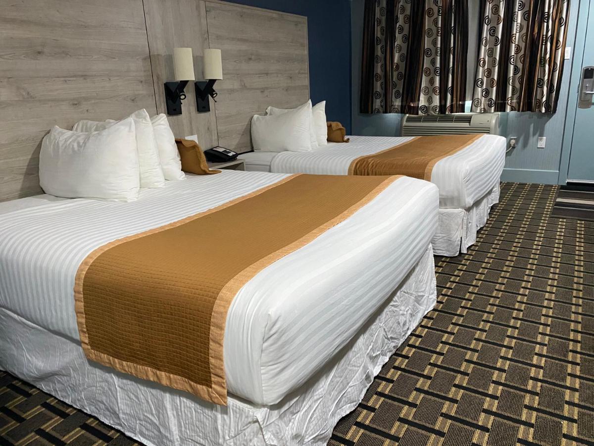 Hotel Ramada By Wyndham Medicine 3*