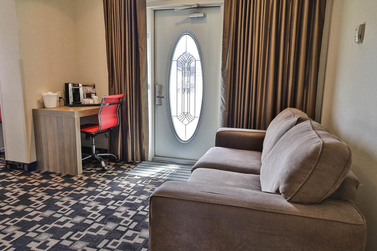 Baymont By Wyndham Medicine Hotel Medicine Hat