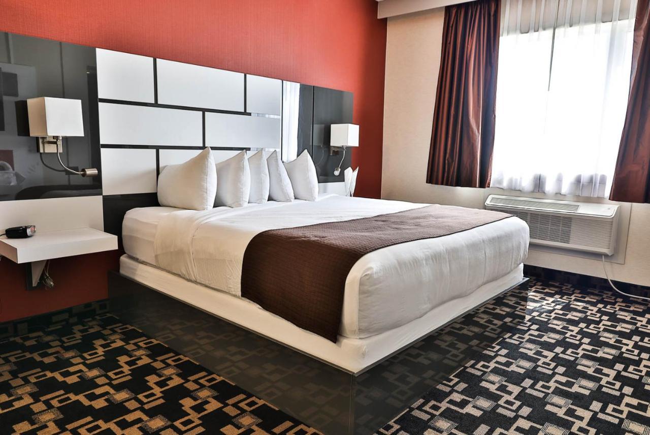 Hotel Baymont By Wyndham Medicine 4*
