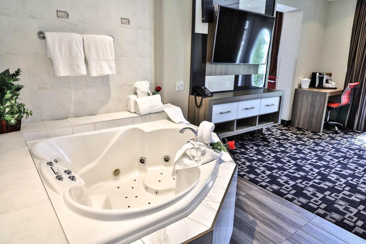 Baymont By Wyndham Medicine Hotel
