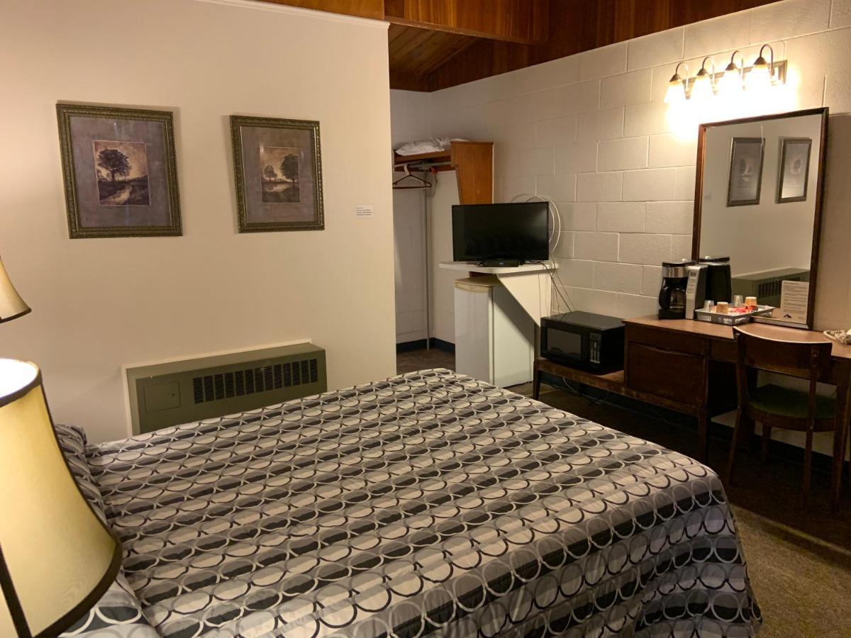 Ace Crown Motel 2*