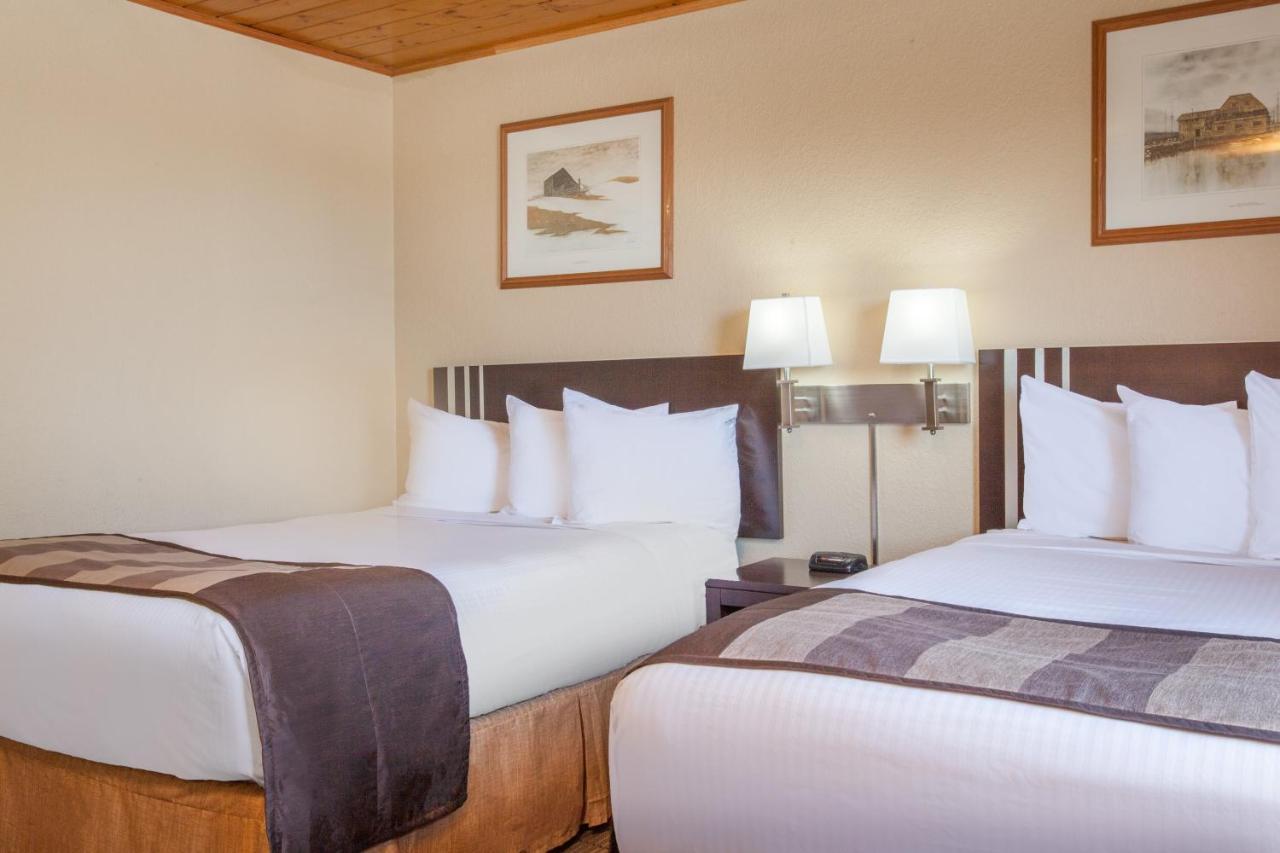 Econo & Hotel Medicine Hat