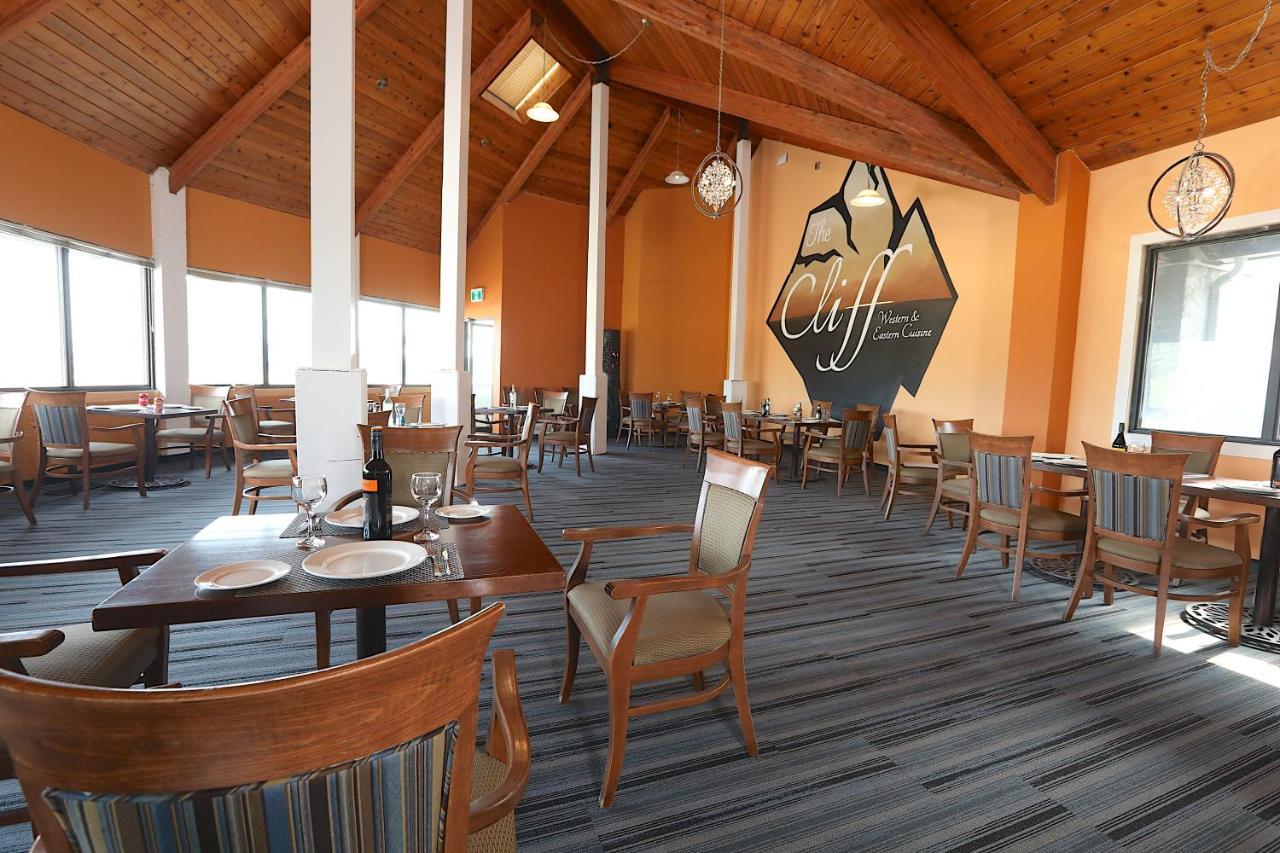 Clarion Pointe Hotel 3*