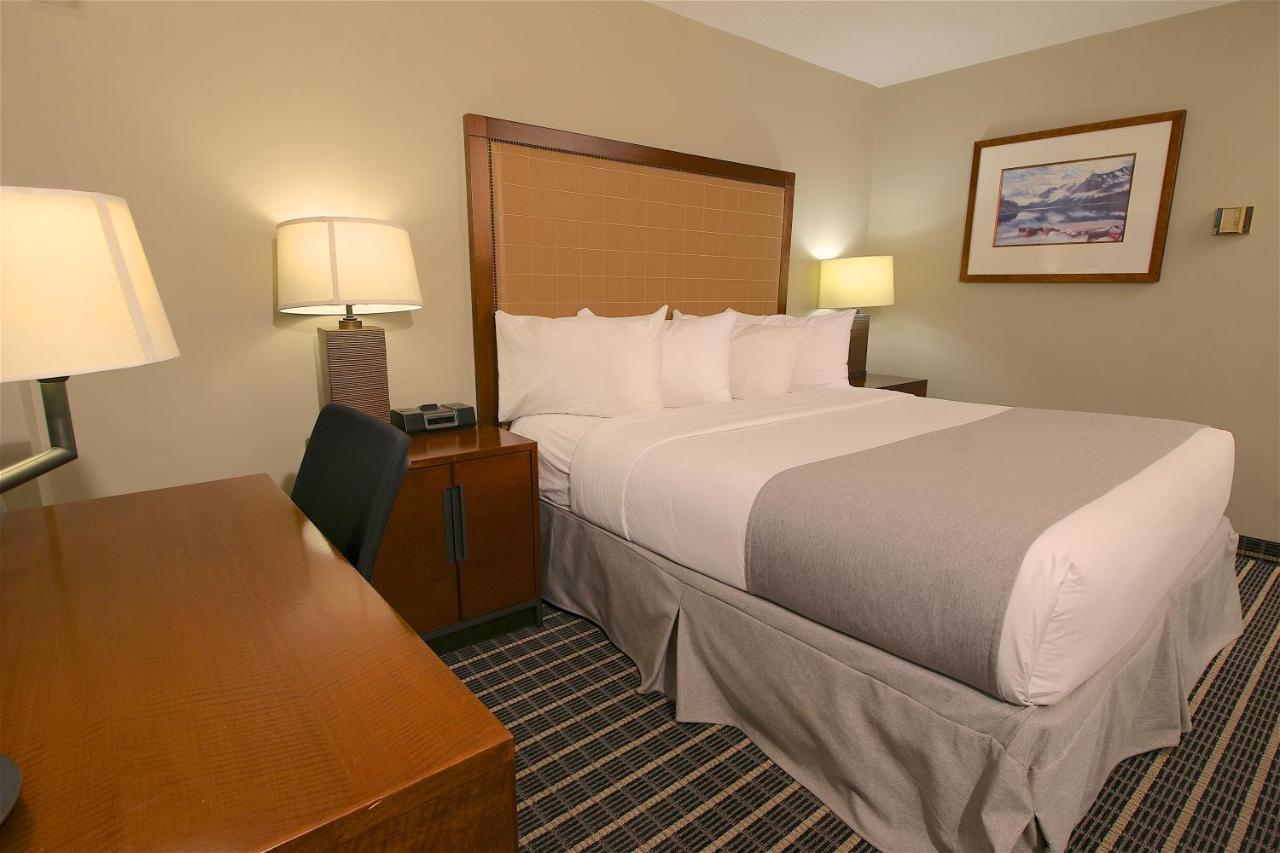 Hotel Clarion Pointe
