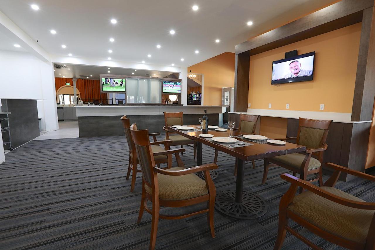 Hotel Clarion Pointe