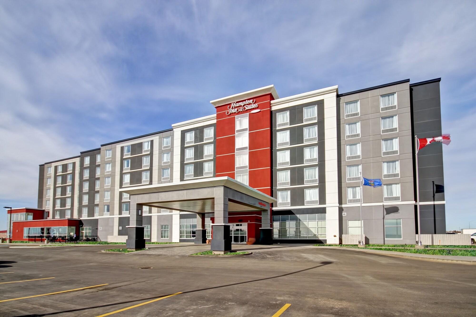 Hampton & - Medicine 3* Medicine Hat