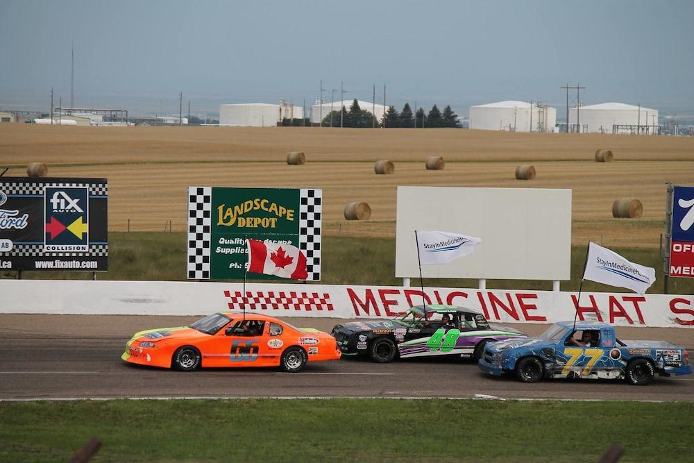 Medicine Motel 2*