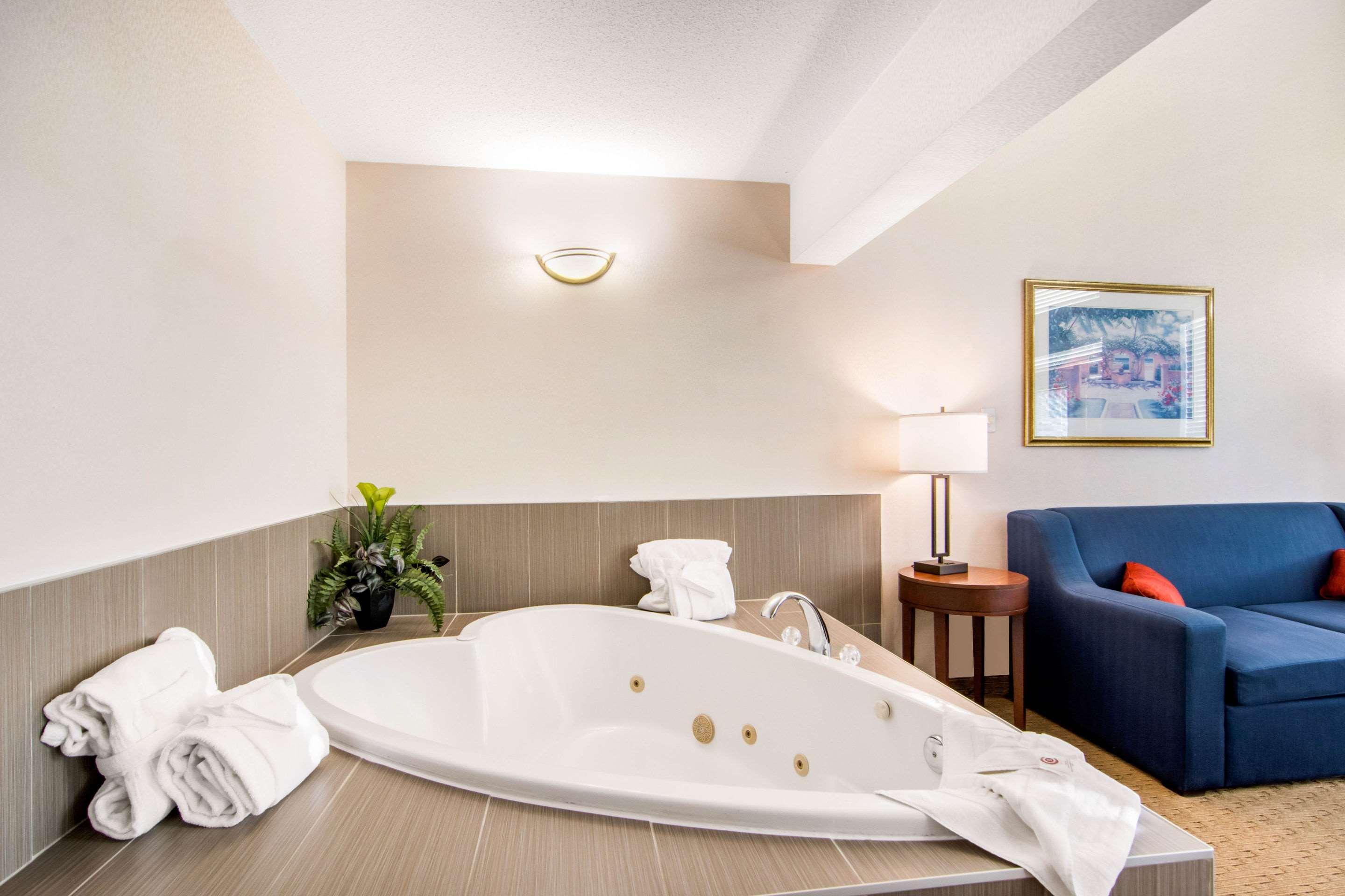 Hotel Comfort &