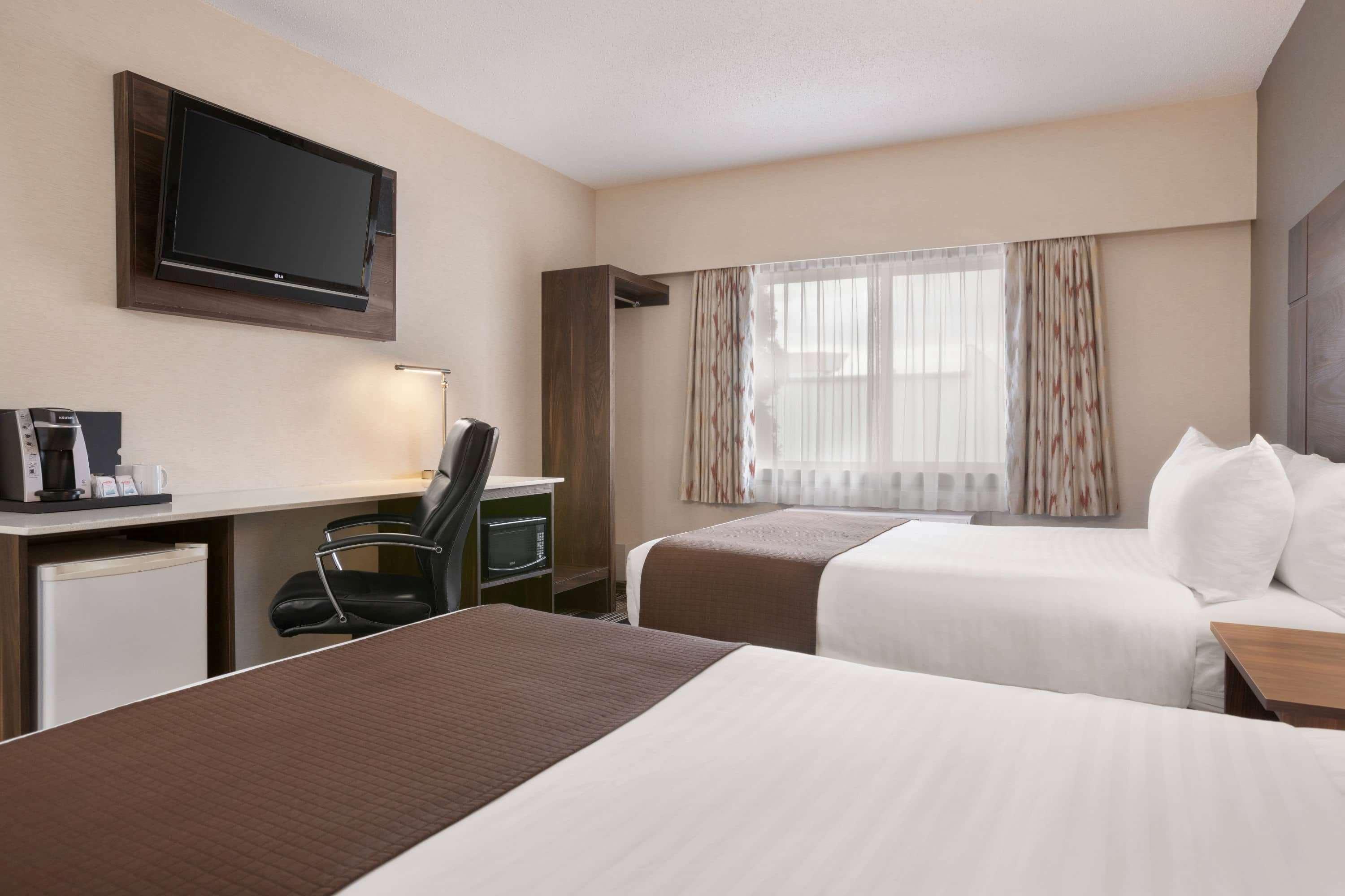 Baymont By Wyndham Medicine Hotel