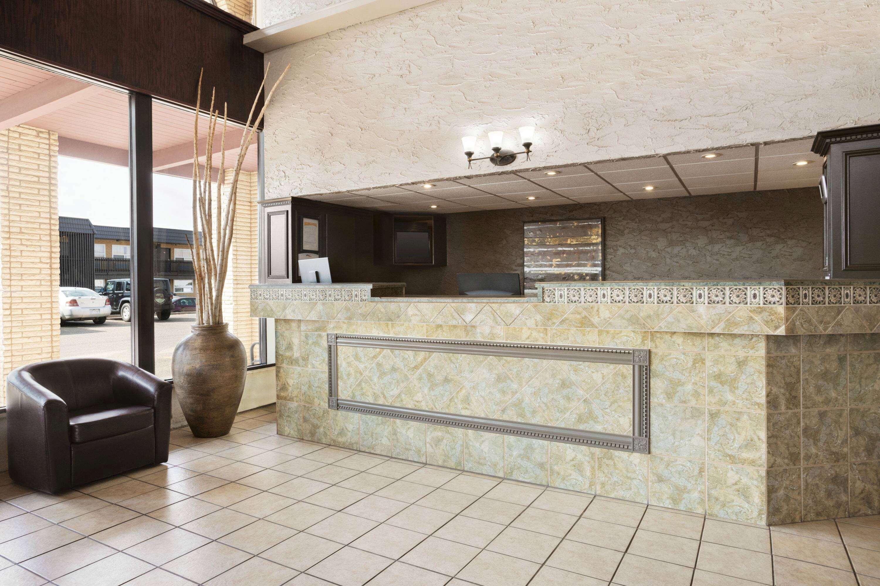 Hotel Baymont By Wyndham Medicine Medicine Hat