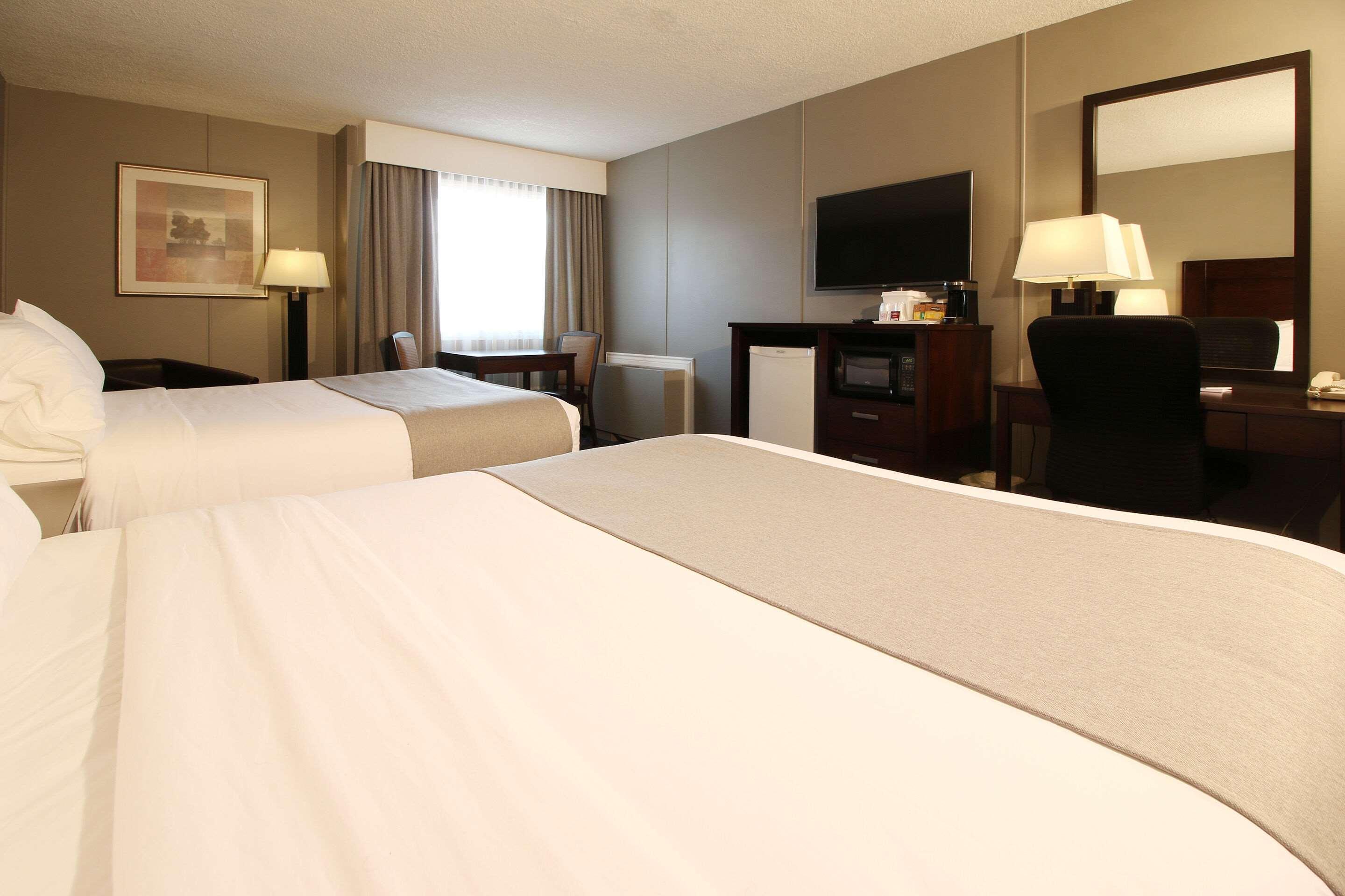 Clarion Pointe 3*