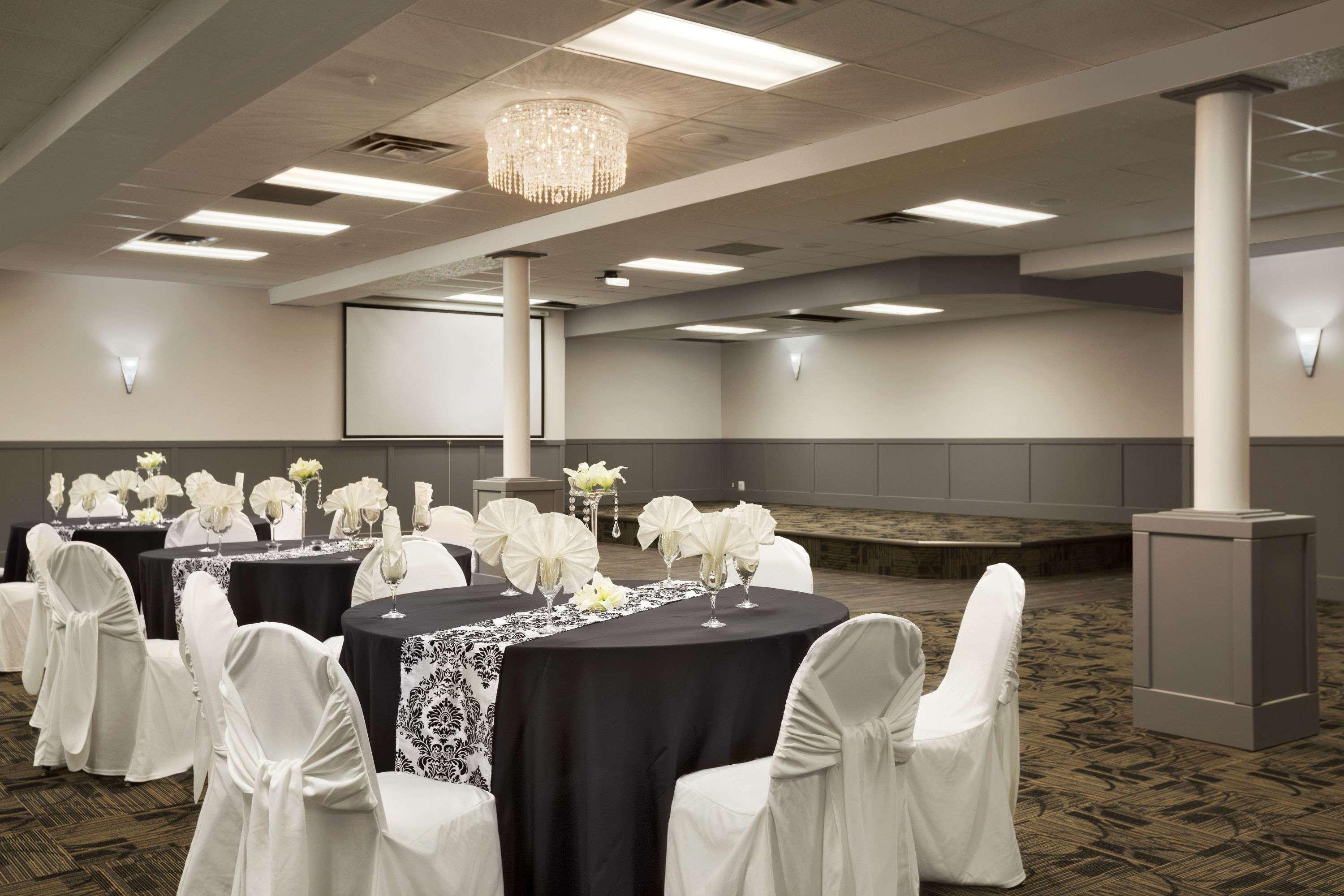 Clarion Pointe