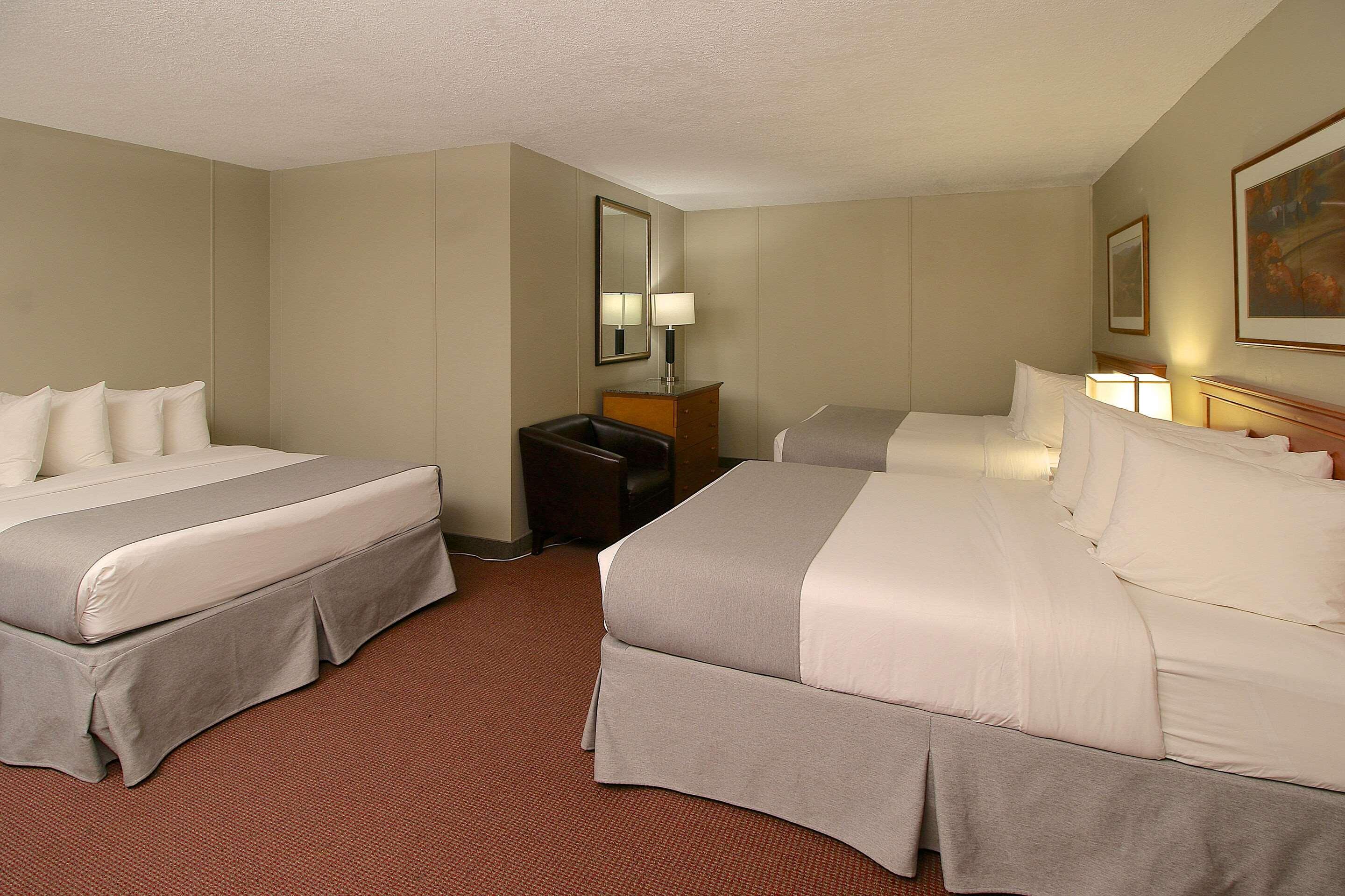 Hotel Clarion Pointe Medicine Hat