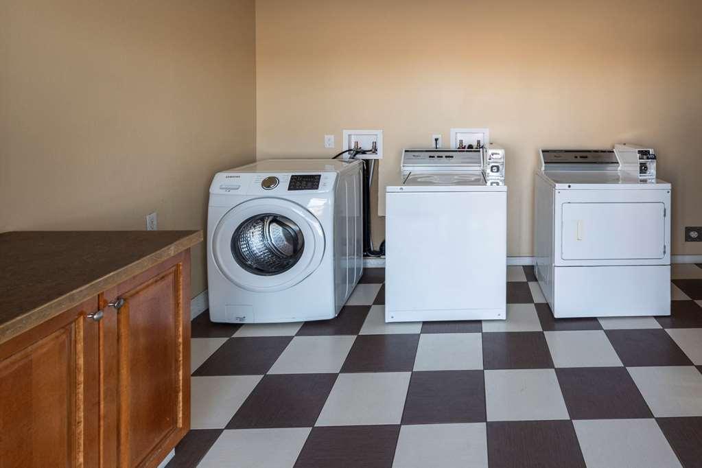 Hotel Econo & Medicine Hat