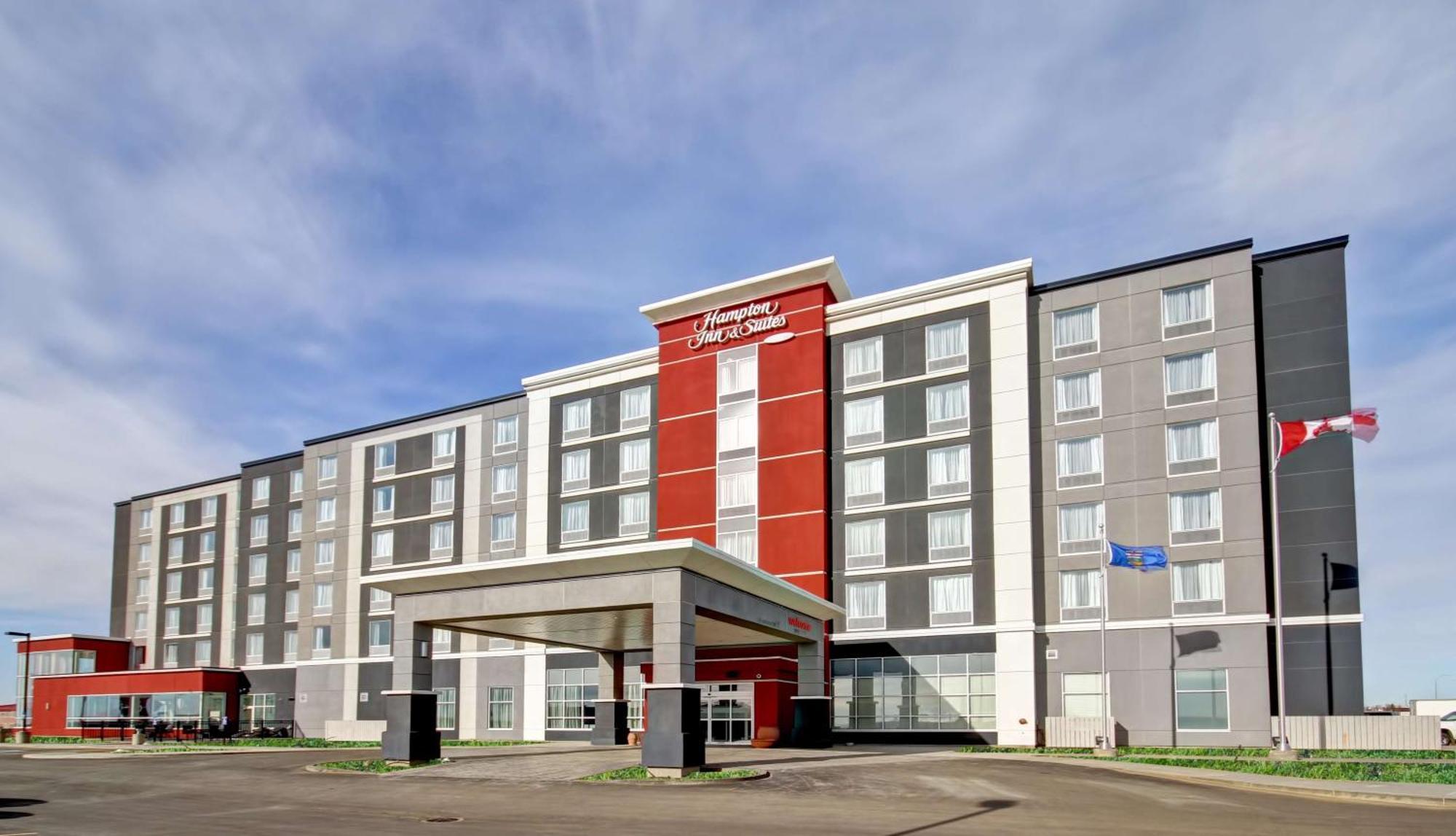 Hotel Hampton & - Medicine Medicine Hat