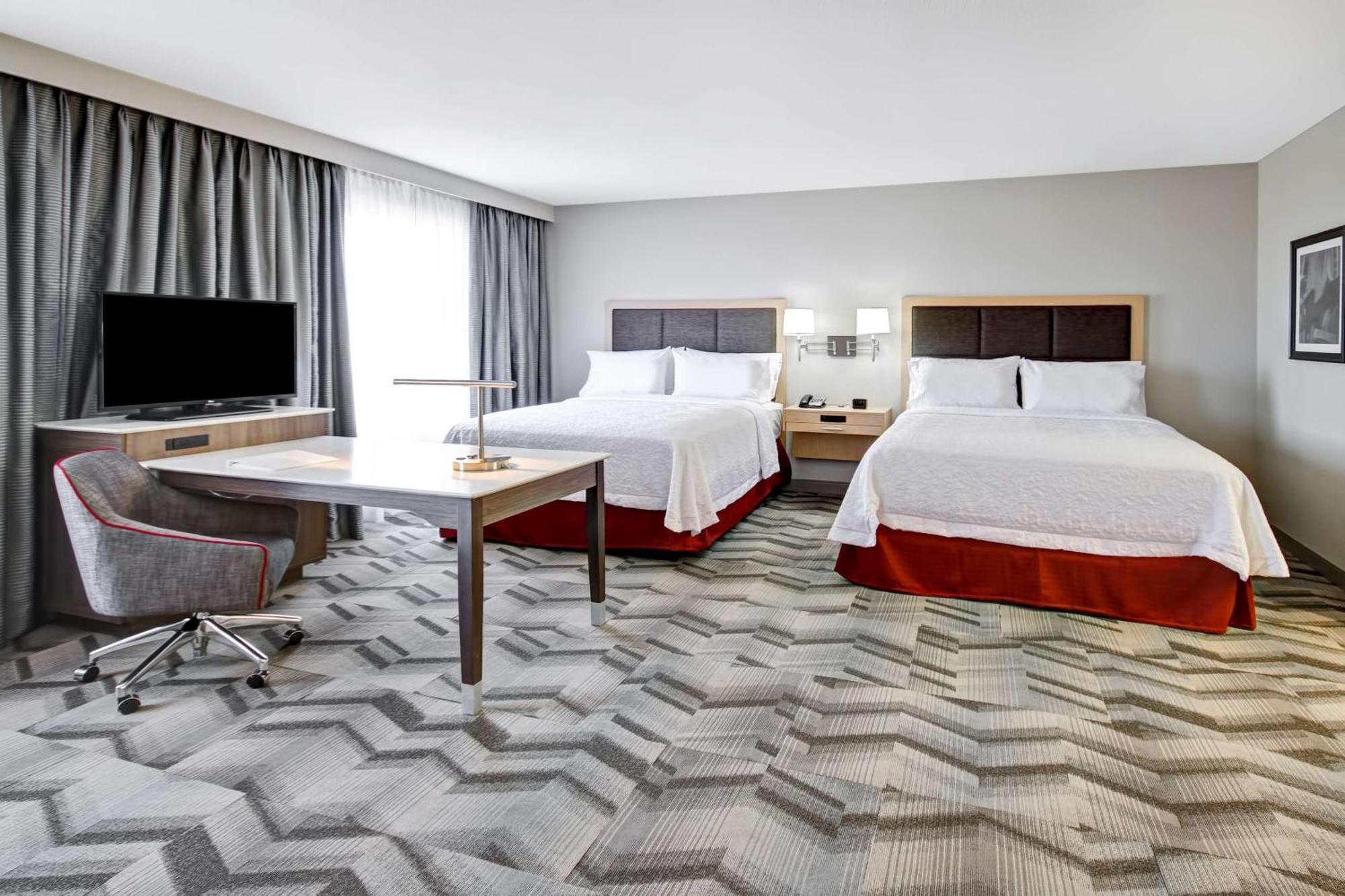 Hampton & - Medicine Hotel Medicine Hat