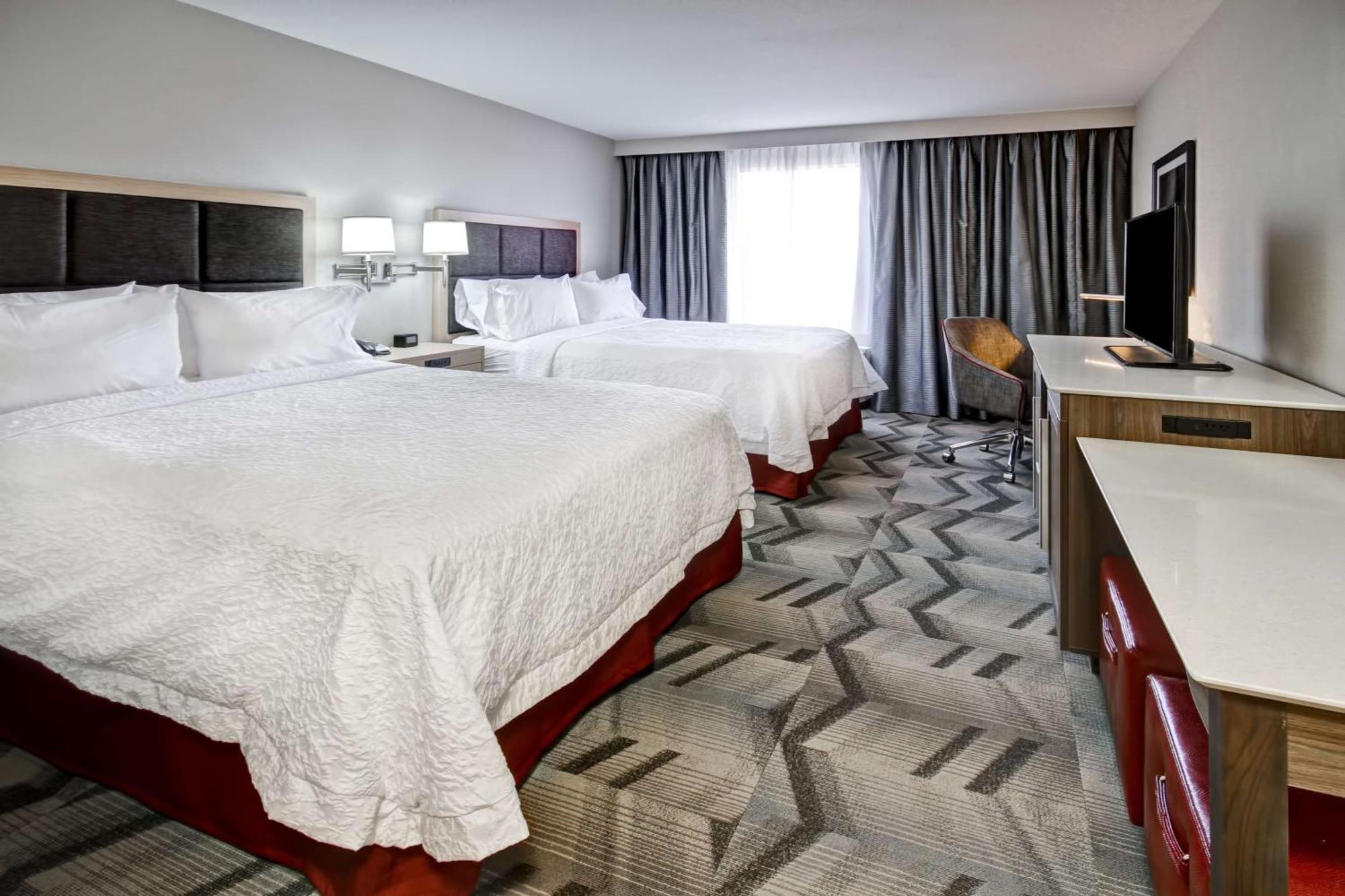 Hampton & - Medicine Hotel
