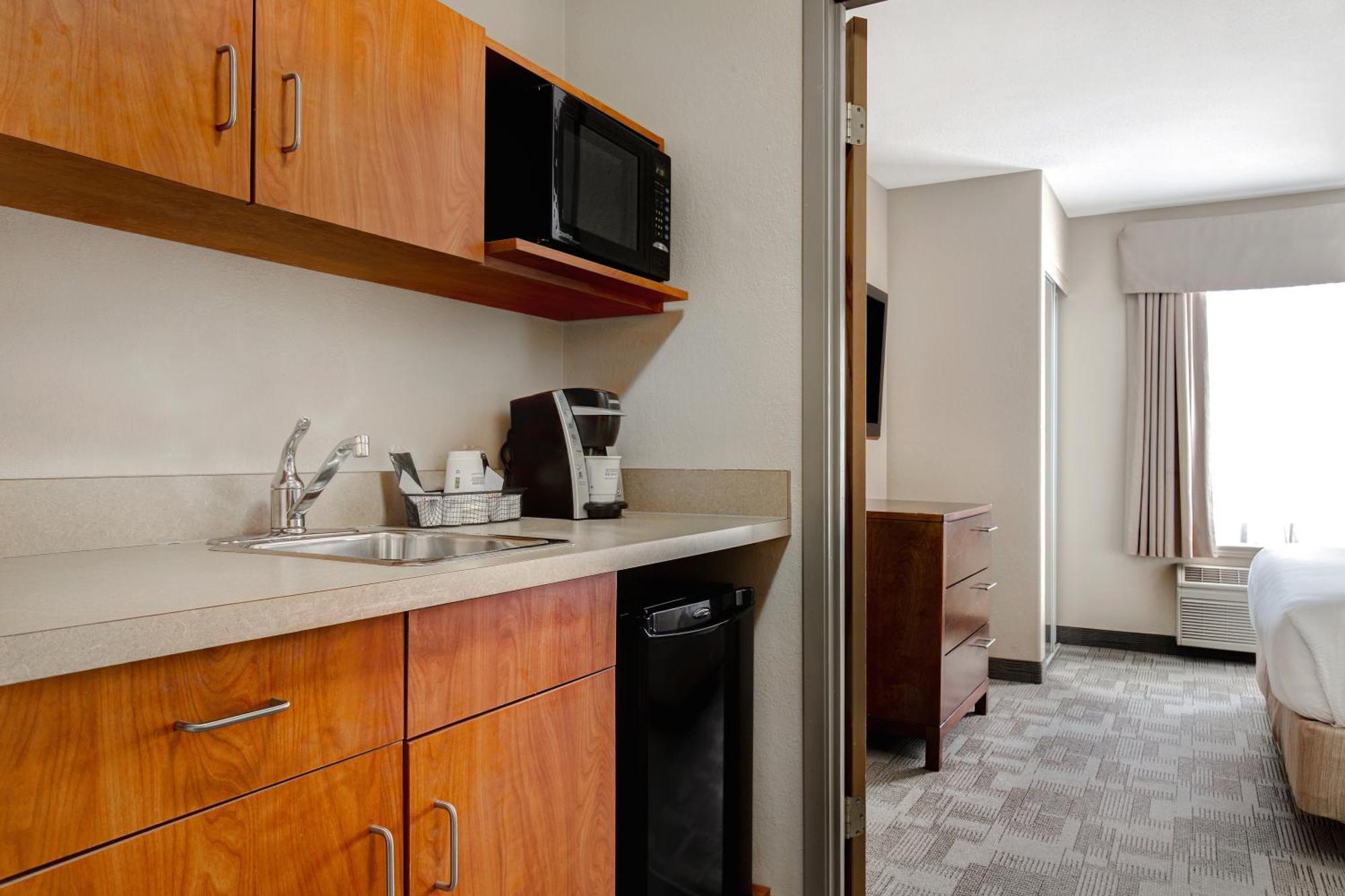 Days By Wyndham Medicine 3* Medicine Hat