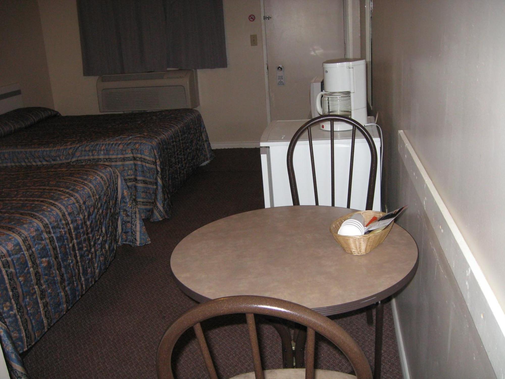 Motel Pals And Rv Park Medicine Hat