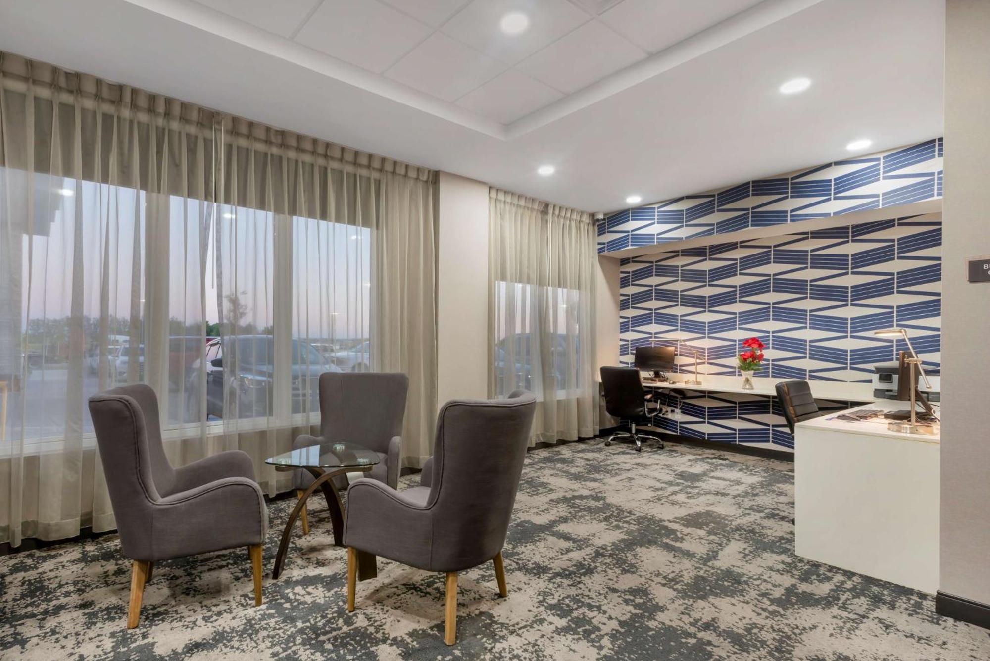 Hotel Western Premier Executive Residency Medicine Medicine Hat