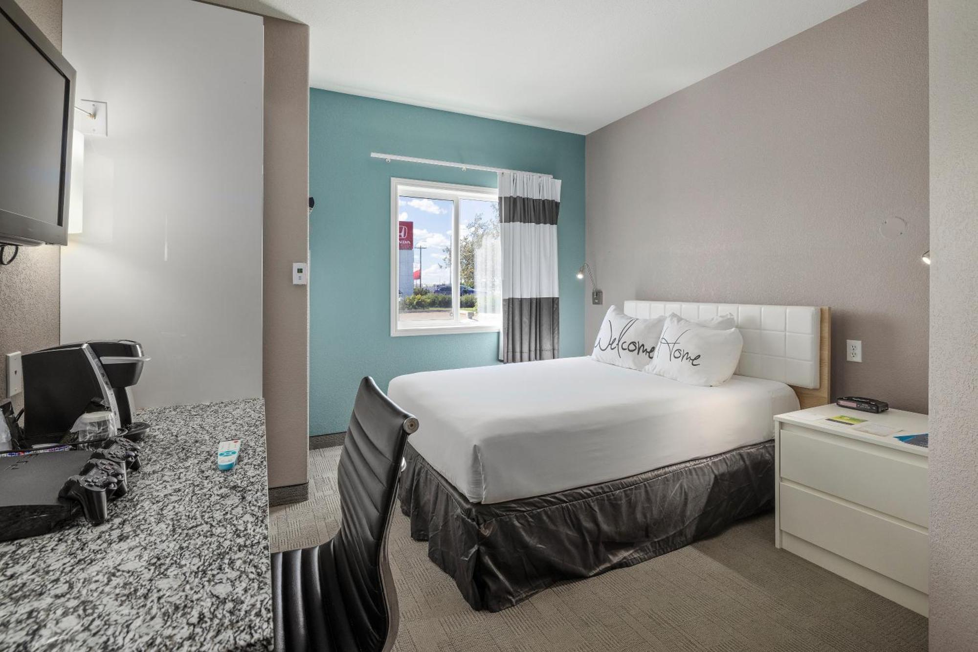 Medicine Motel 2*