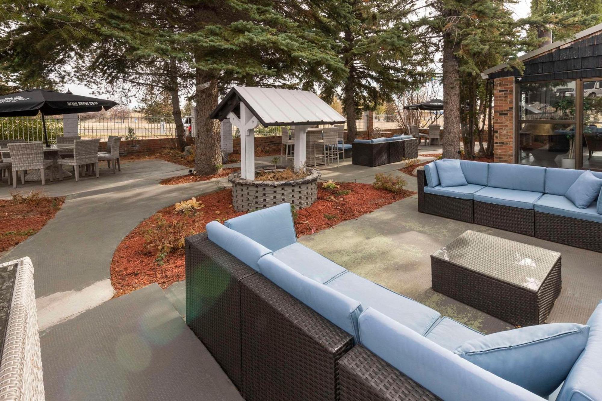 Hotel Clarion Pointe Medicine Hat