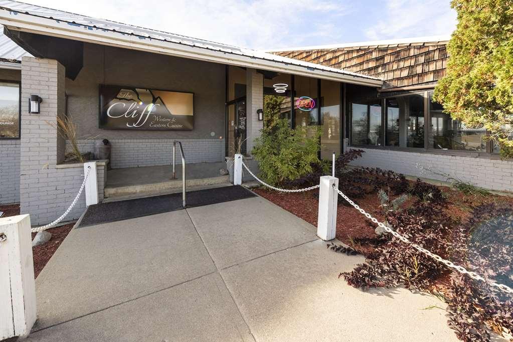 Clarion Pointe 3* Medicine Hat