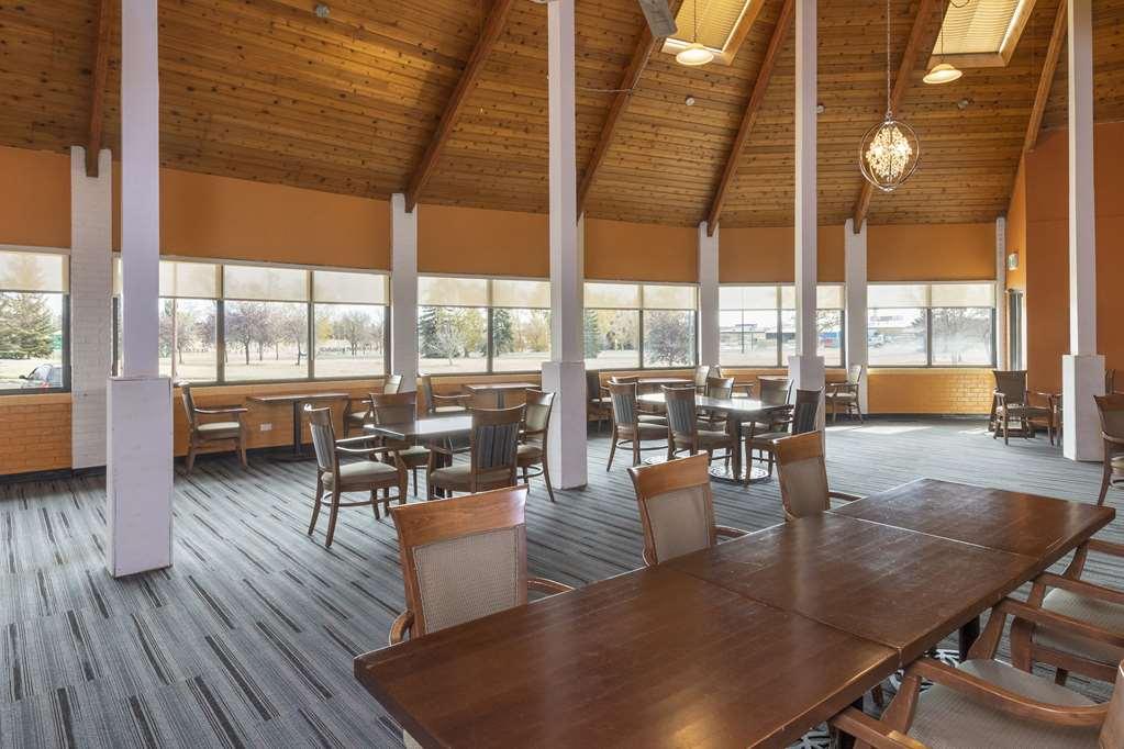 Clarion Pointe 3*
