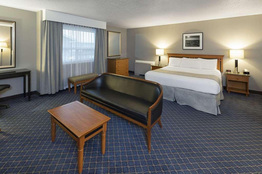 Clarion Pointe 3* Medicine Hat