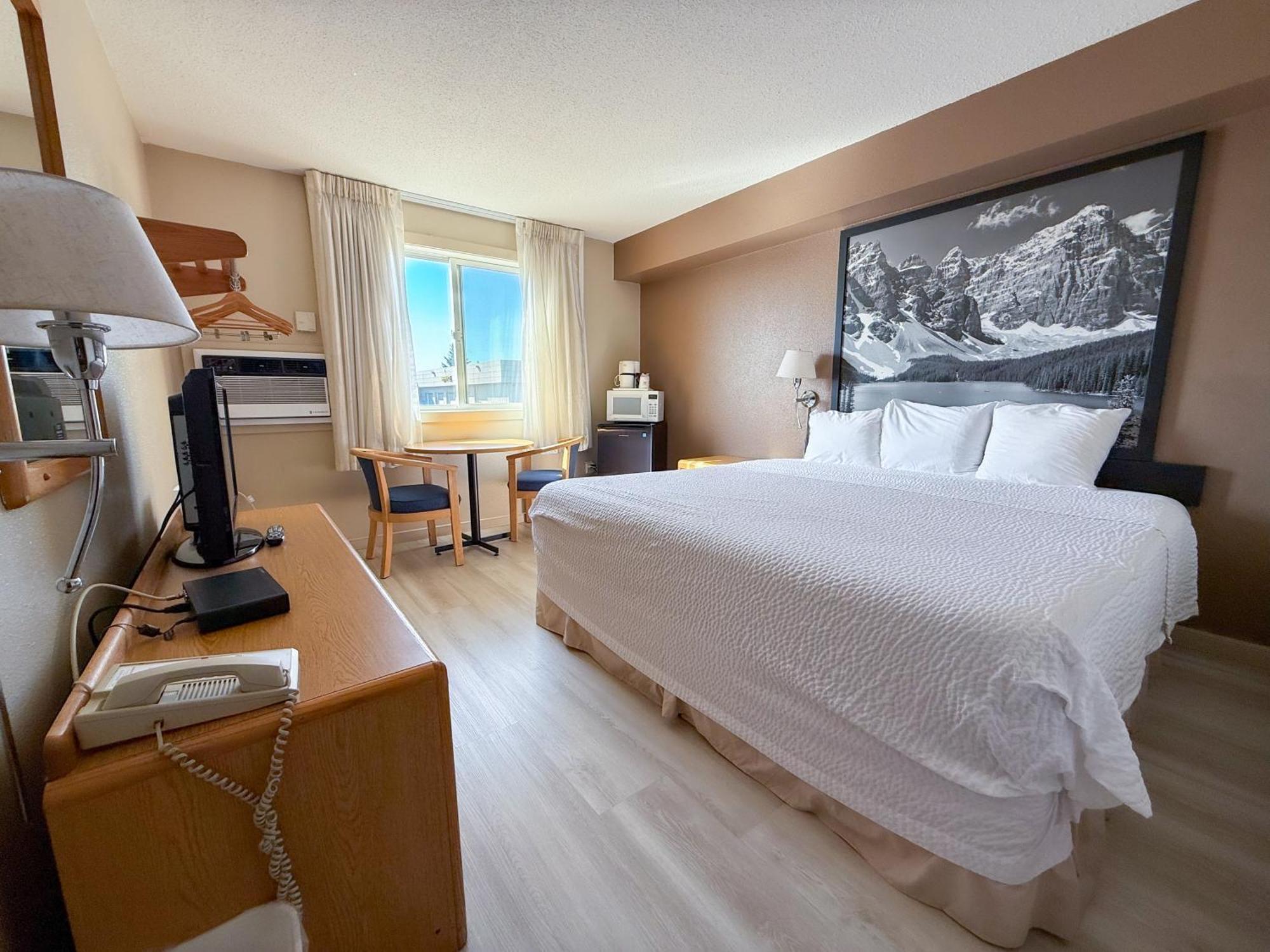 Super 8 By Wyndham Medicine Ab Motel 2*