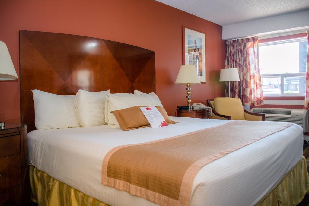 Hotel Ramada By Wyndham Medicine