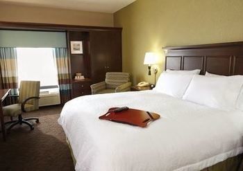 Hampton & - Medicine Hotel 3*
