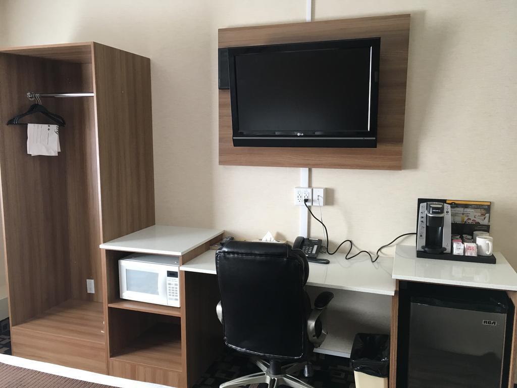 Hotel Baymont By Wyndham Medicine
