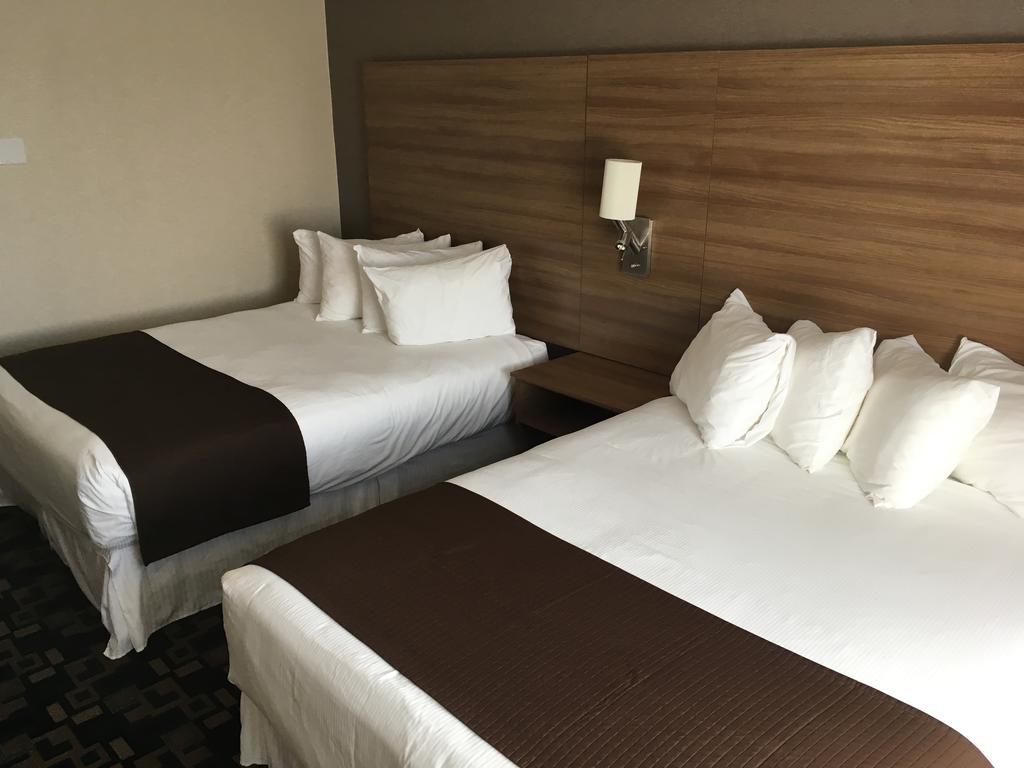 Baymont By Wyndham Medicine Hotel